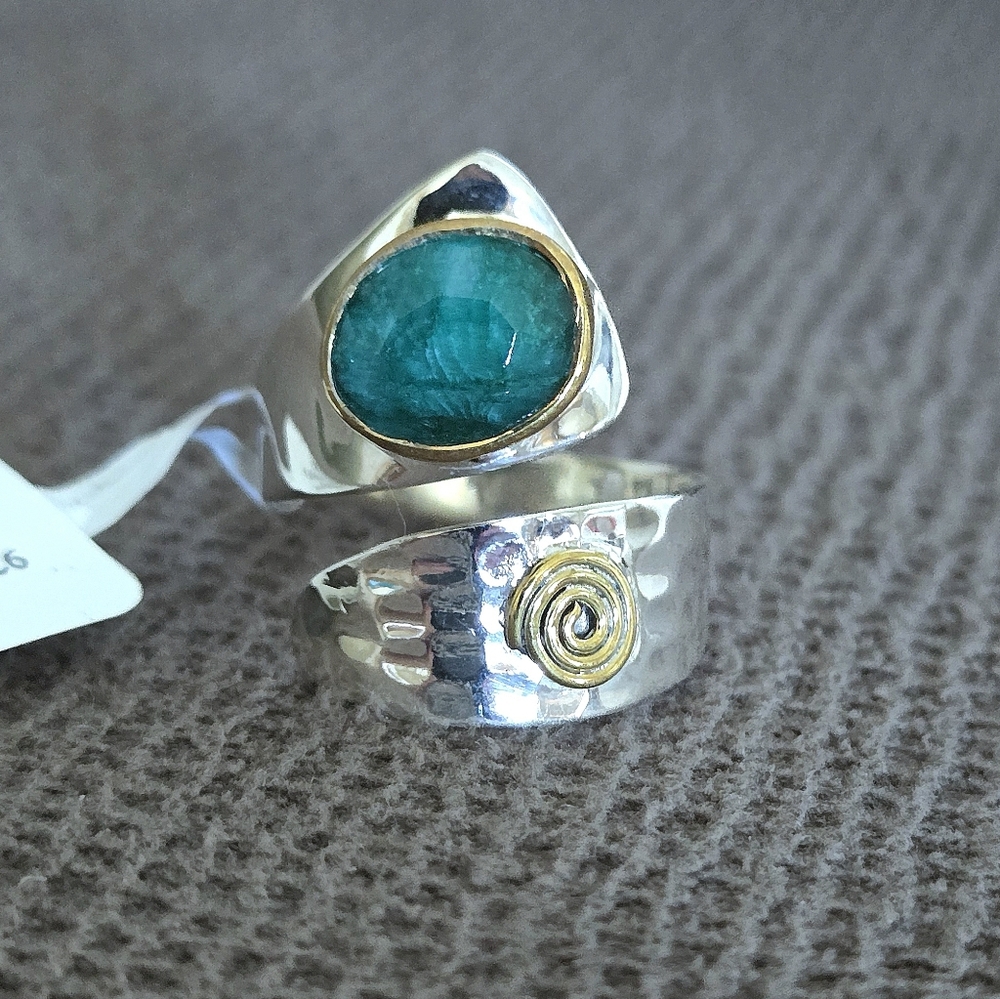 Shivam Green💚 Beryl Bypass Ring💍 - NWT - Picture 12 of 16